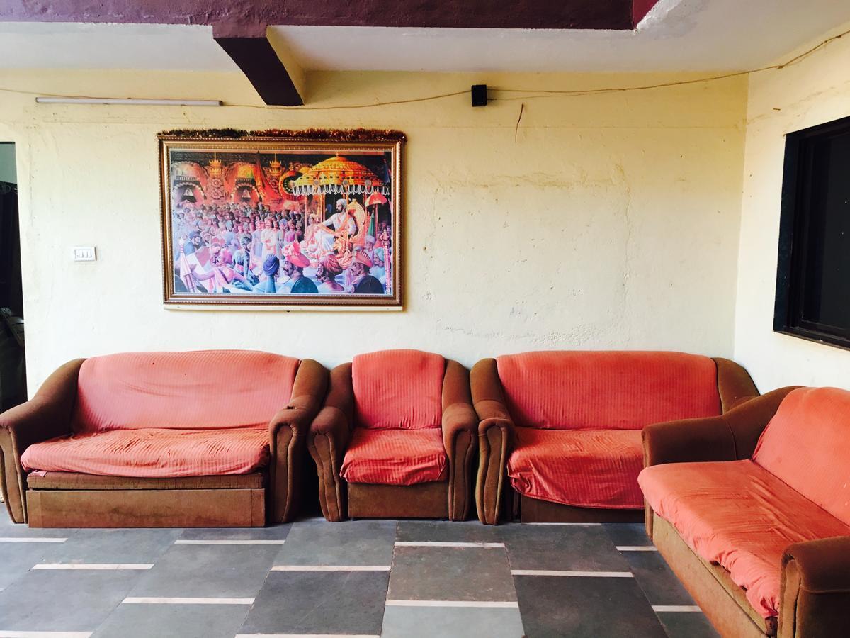 Hotel Madhumalti Matheran Zewnętrze zdjęcie